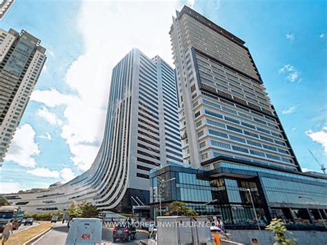 hotels near sm aura